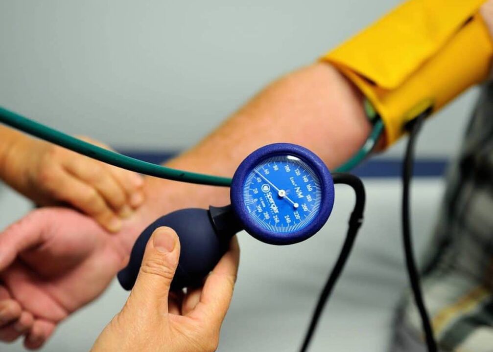 Si vous souffrez d’hypertension artérielle, vous devez mesurer votre tension artérielle correctement et régulièrement. 